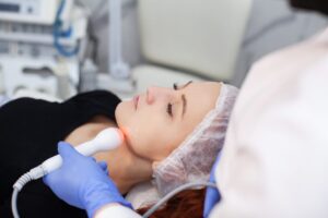 Lire la suite à propos de l’article Électrolyse du visage : suivre ses résultats séance après séance